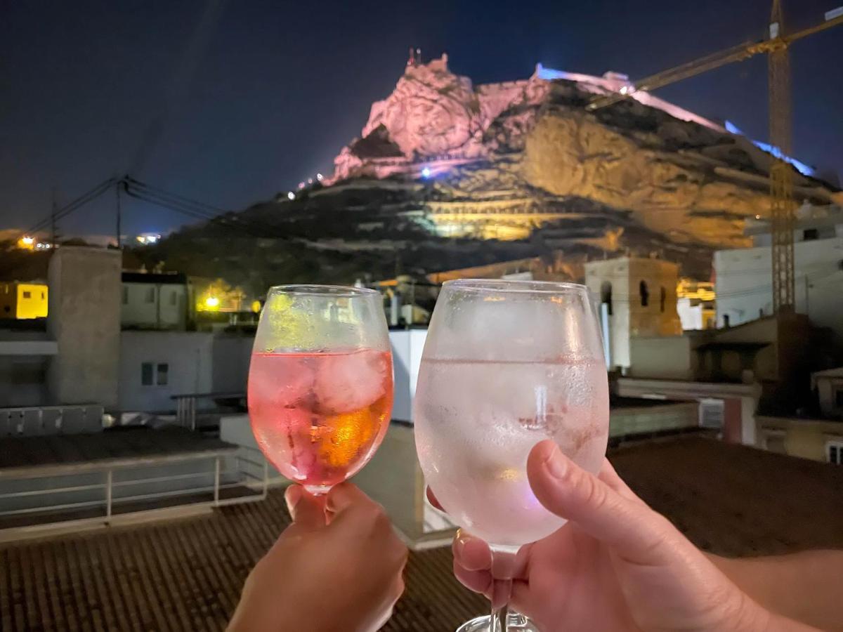 La Terraza. Vistas Al Castillo A 1 Min. De La Playa Alicante Luaran gambar