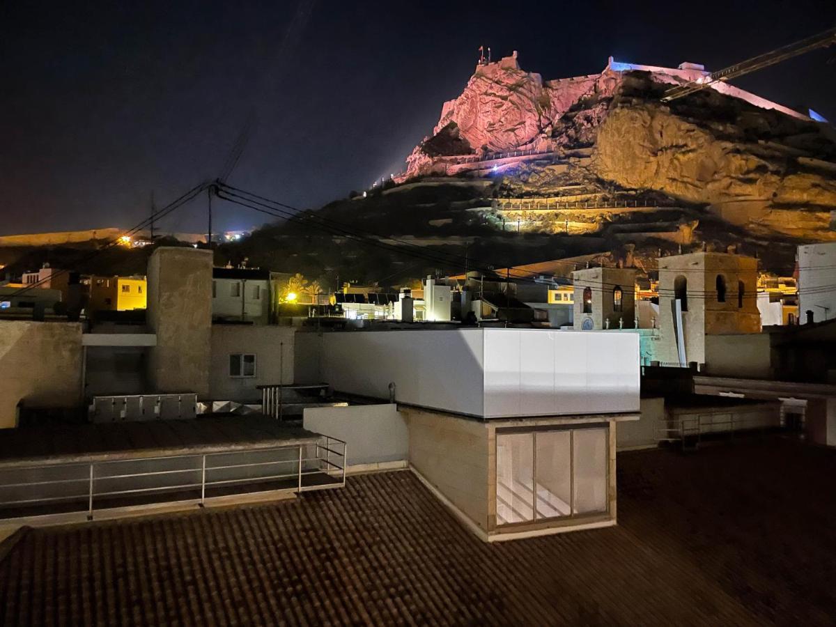La Terraza. Vistas Al Castillo A 1 Min. De La Playa Alicante Luaran gambar