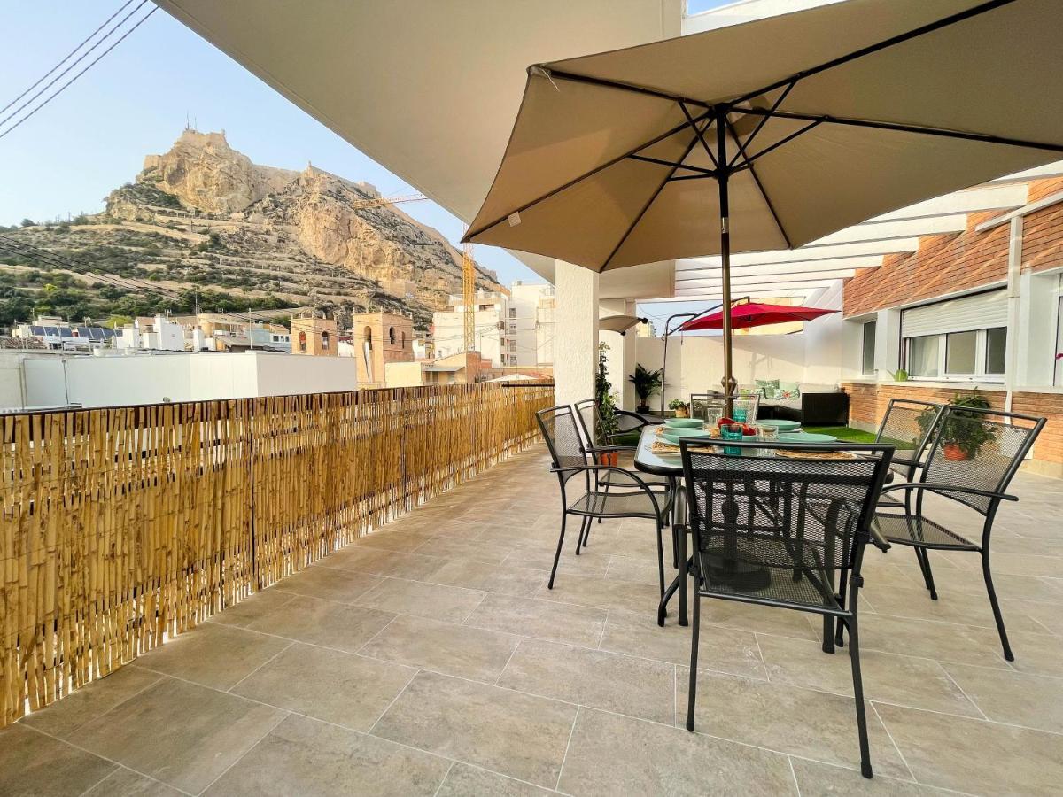 La Terraza. Vistas Al Castillo A 1 Min. De La Playa Alicante Luaran gambar